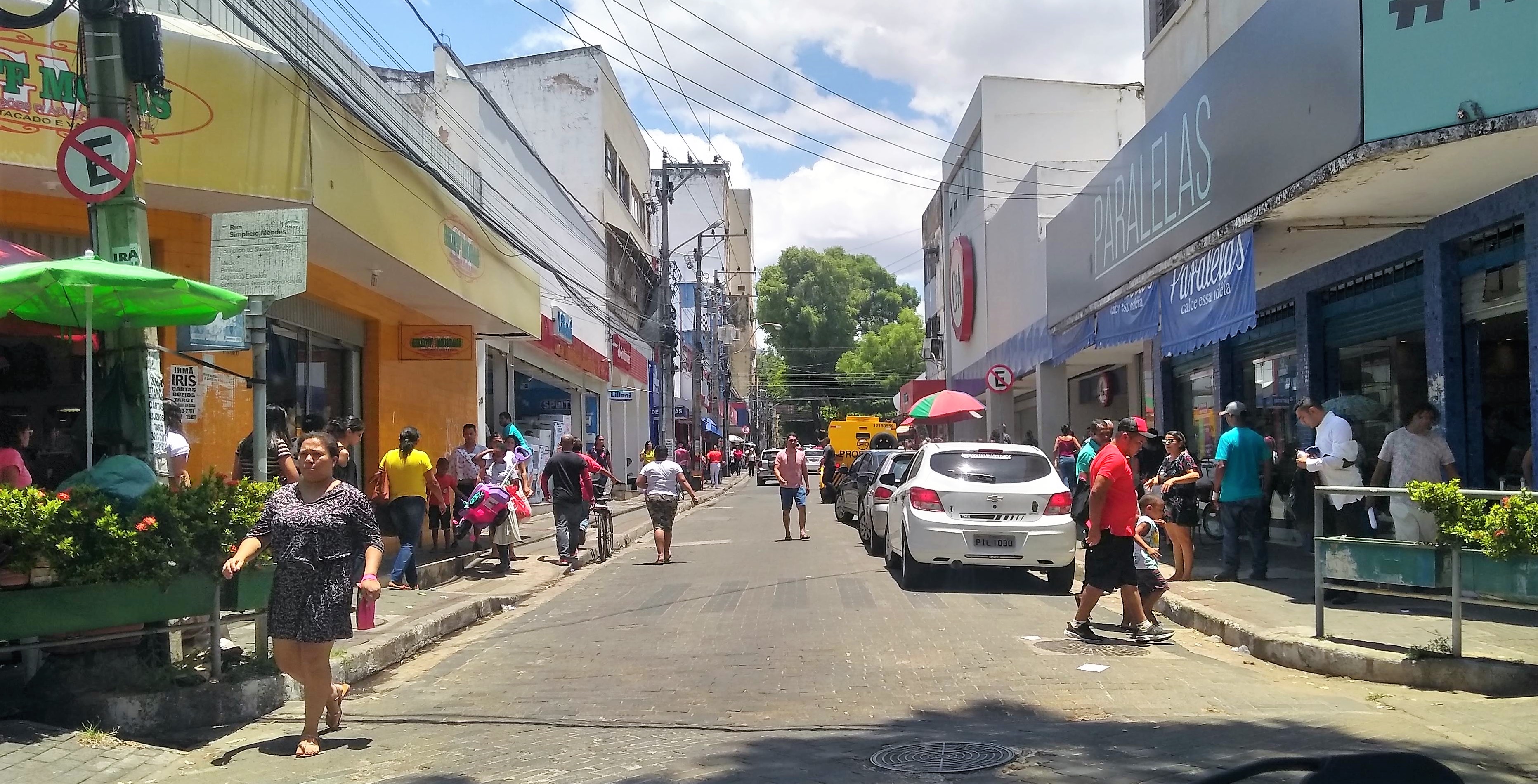 As lojas do Centro de Teresina abriram pela primeira vez este ano em alguns feriados  (Foto: Piauí Negócios)